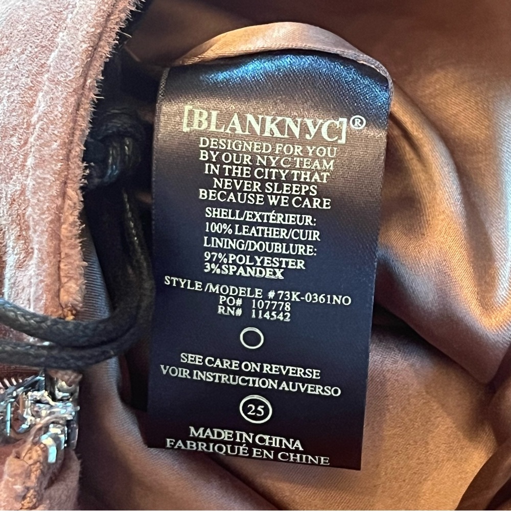 NEW BLANK NYC Women’s Leather Suede Mini Skirt Coffee Bean Size 25 Zipper Detail - Picture 12 of 14